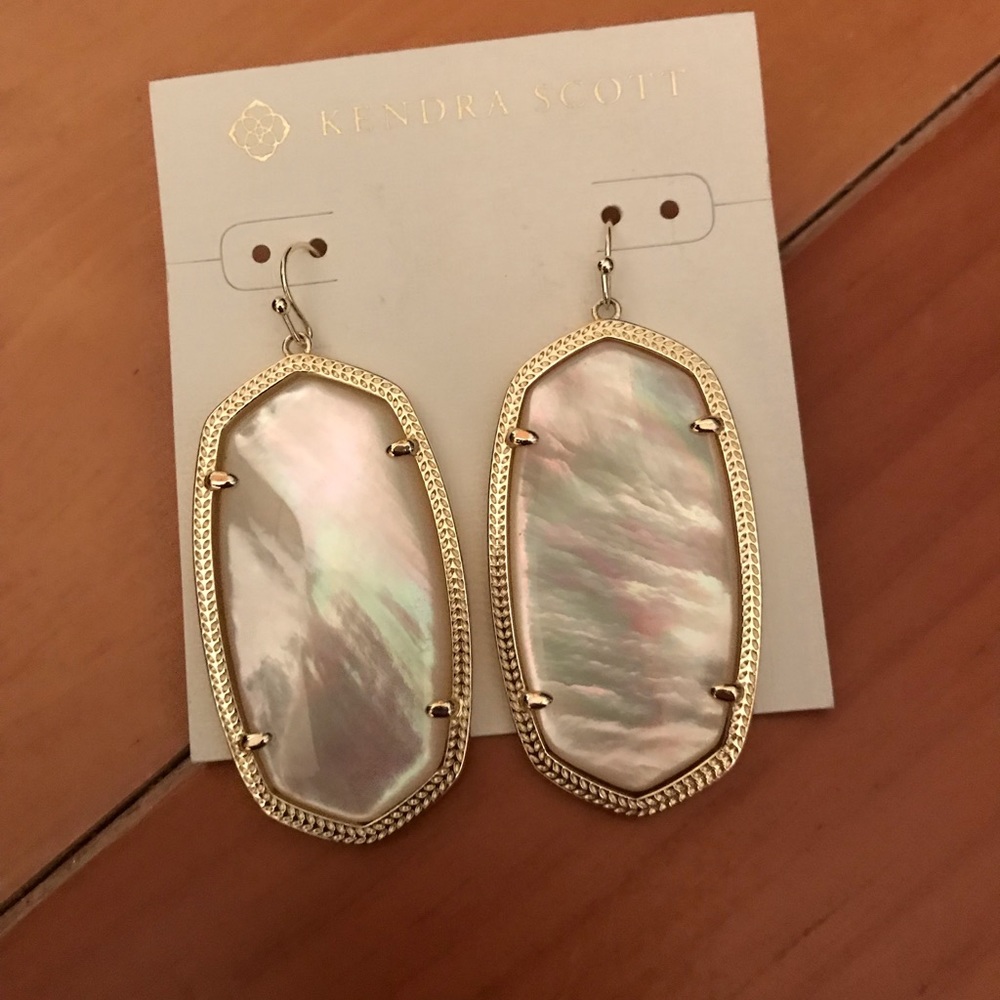 Kendra Scott Danielle Earrings